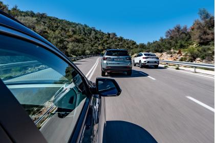 Jeep Compass e-Hybrid vs KIA Niro Hybrid vs Renault Arkana E-Tech